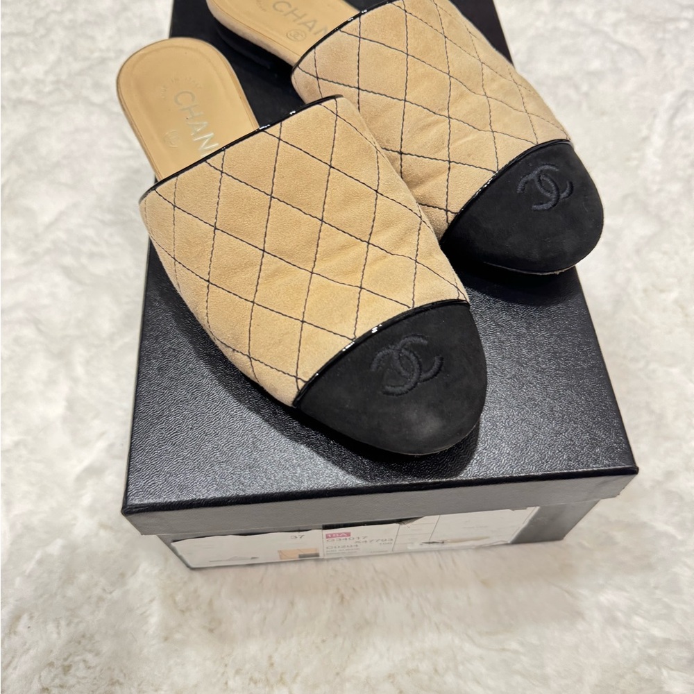 Authentic Classic Chanel Beige and Black Women's mules
